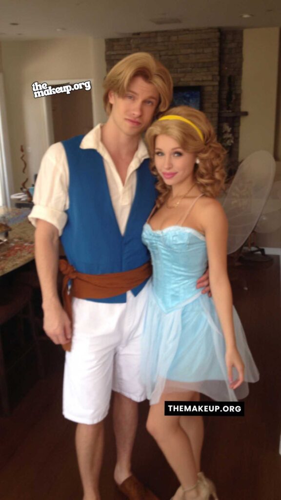 halloween couple dress-up