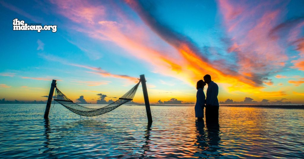 Couple on Maldives honeymoon