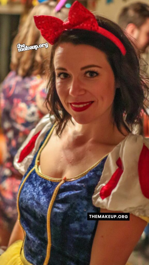 Snow White halloween costume