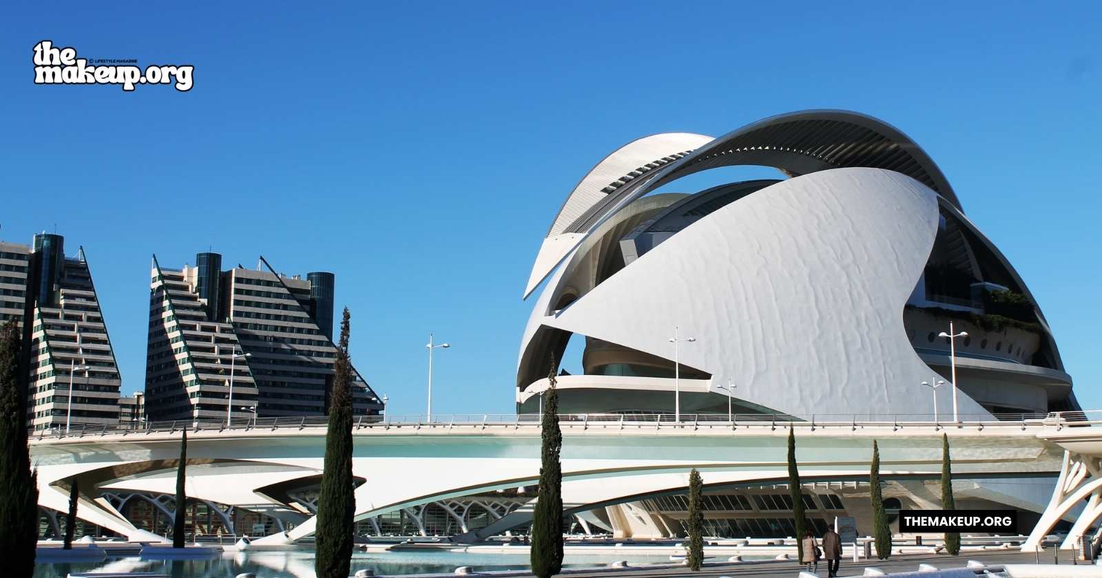 what to pack Valencia winter packing list Guide