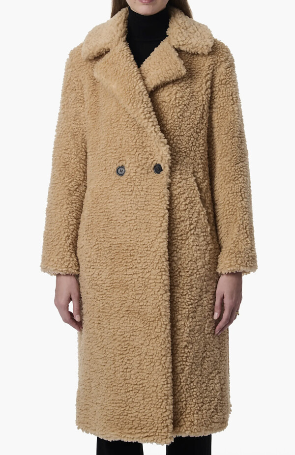 Paris winter Outfits Ideas Camel Teddy Coat