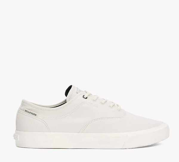 Canvas Sneaker