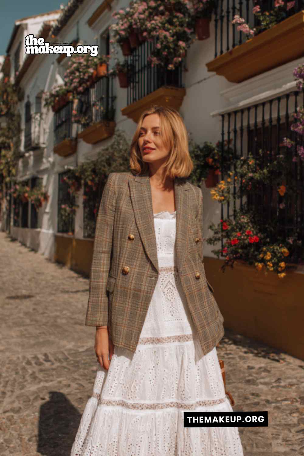 Spain spring outfits with light layers