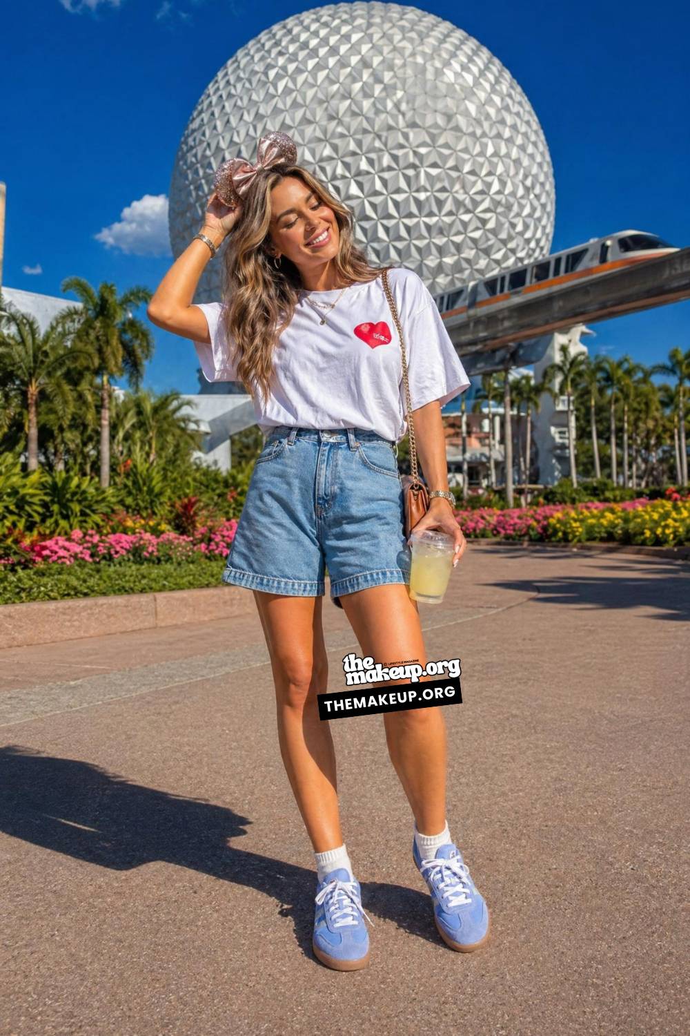 Denim Shorts For Epcot Sunshine | Orlando Summer Outfit Inspiration