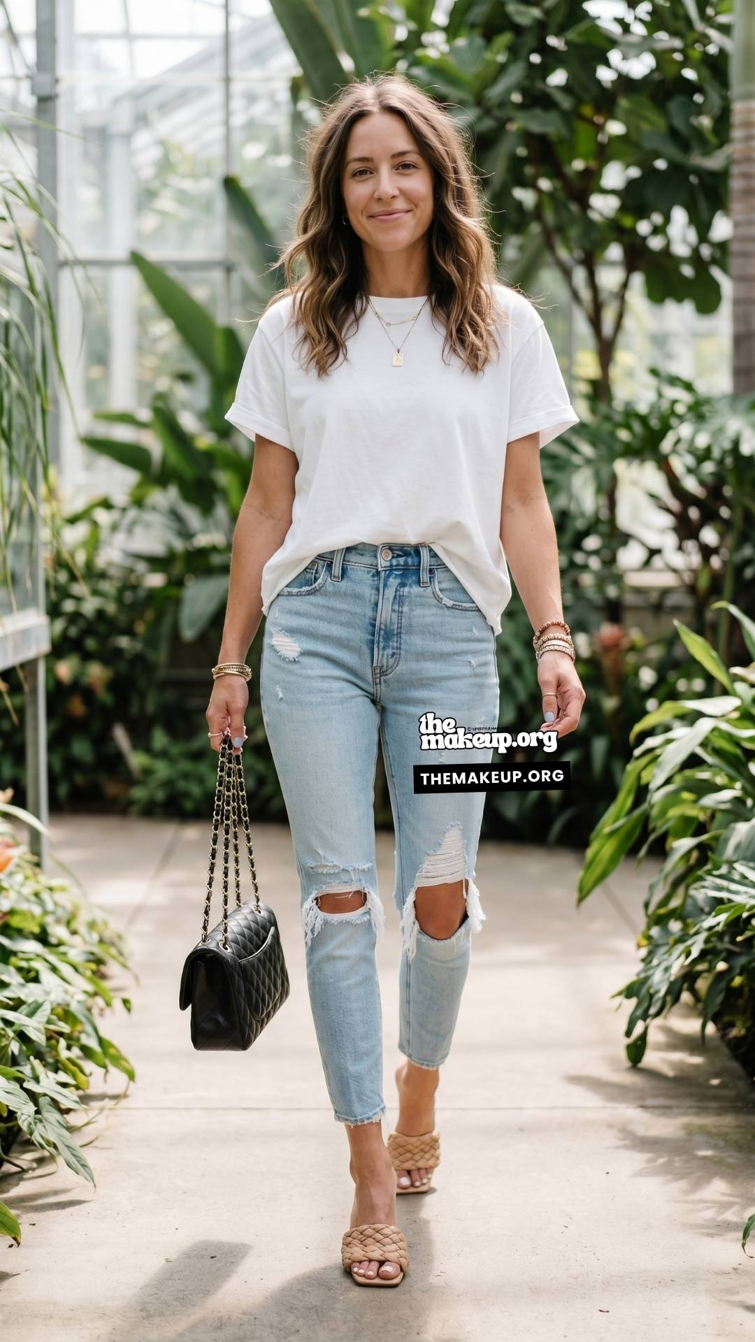 Basic Summer Outfits For Moms